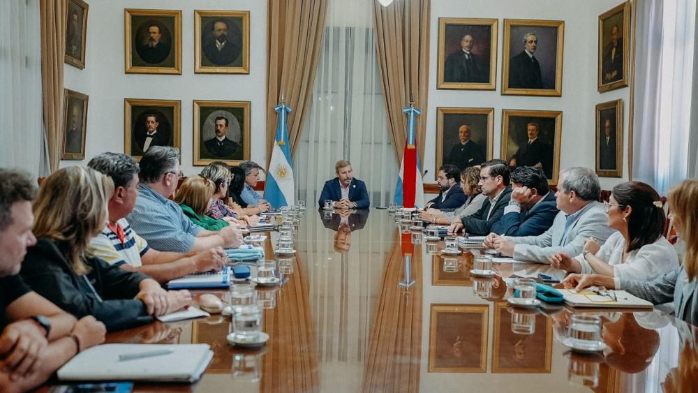 Se realizó un nuevo encuentro entre el gobierno y los gremios docentes