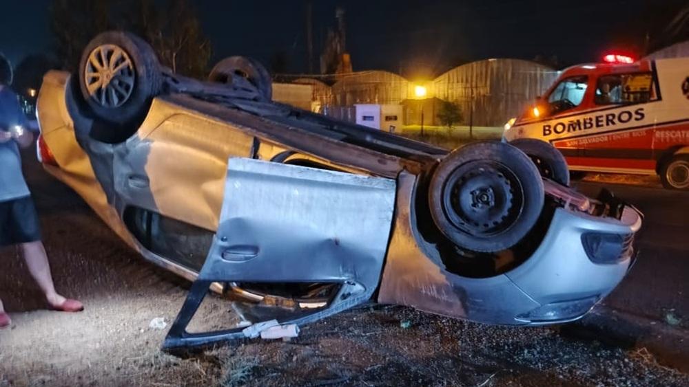 Otro impactante vuelco de un auto en la ruta 18