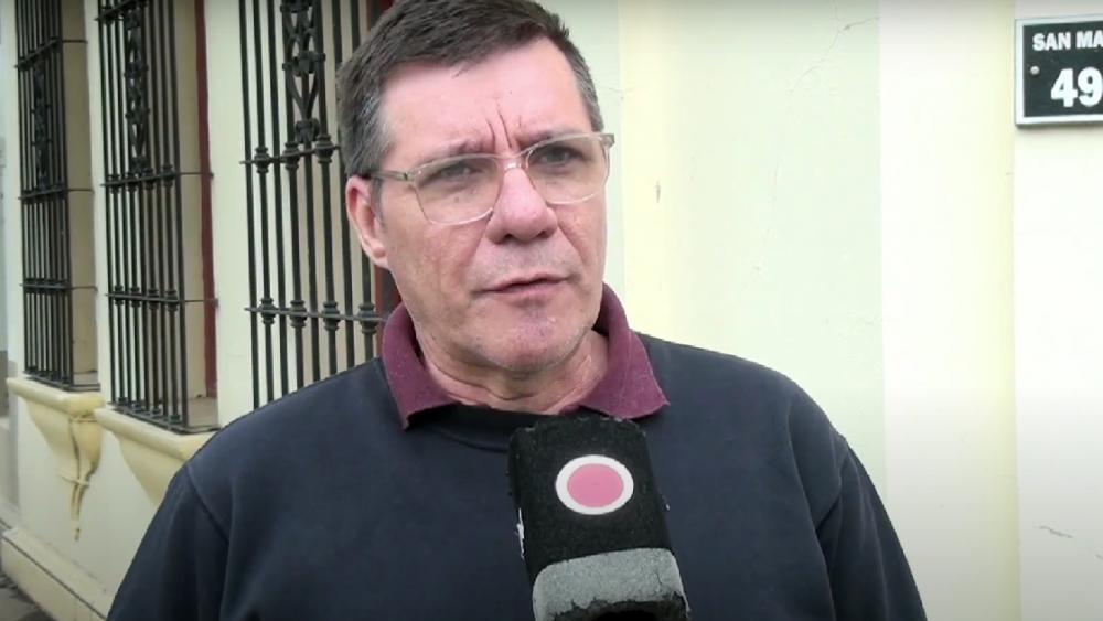 Una nota con más de un centenar de firmas en apoyo a Juan Gibert: "Capricho"