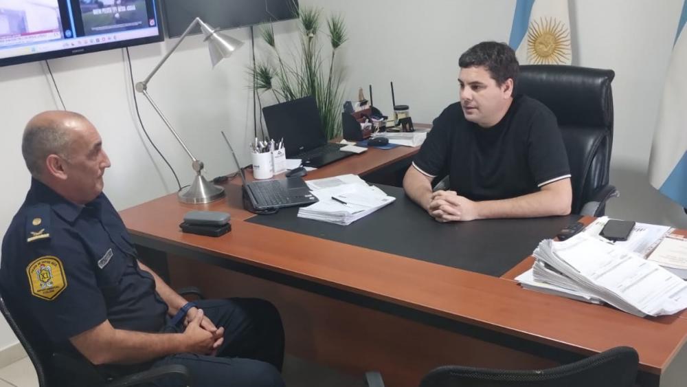 Reunión entre el jefe de Policía Colón y el intendente de San José para fortalecer la seguridad