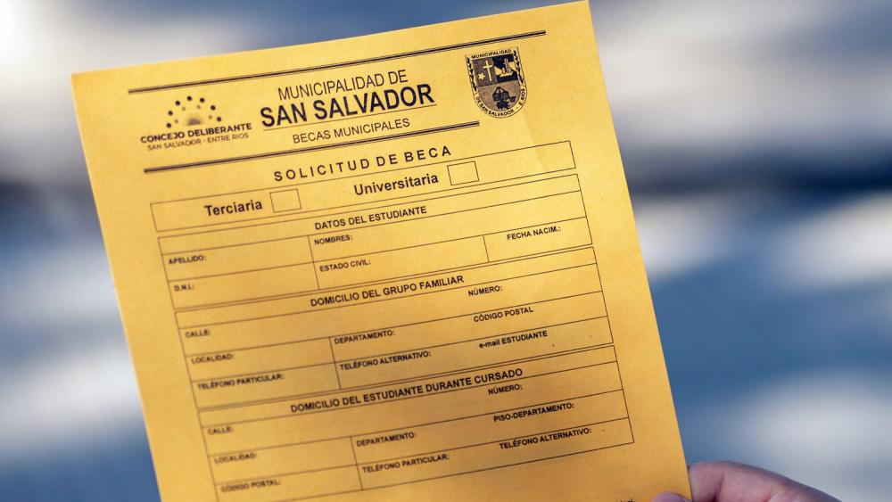 Abren las inscripciones a becas municipales en San Salvador
