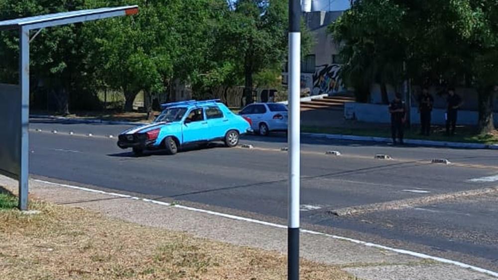 Murió la mujer que se tiró del auto, se enganchó y la pasó por arriba