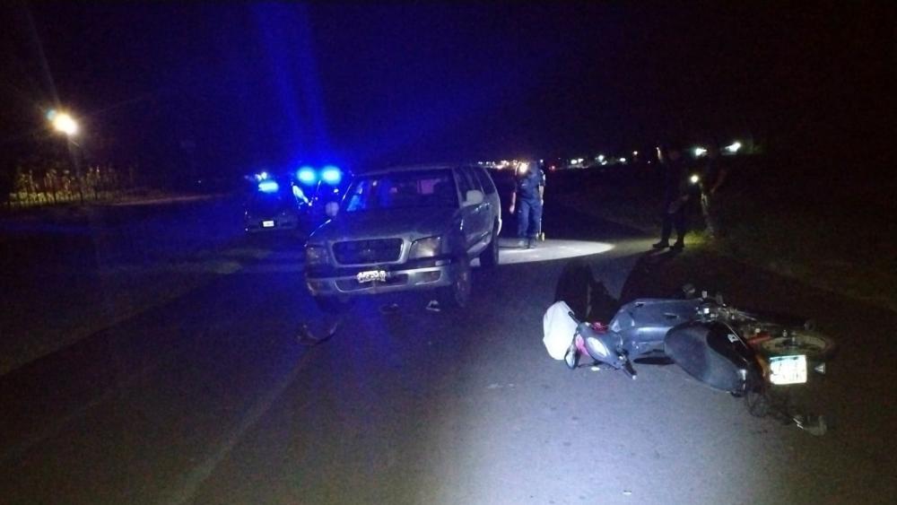 Grave choque en ruta 18 dejó a una motociclista herida