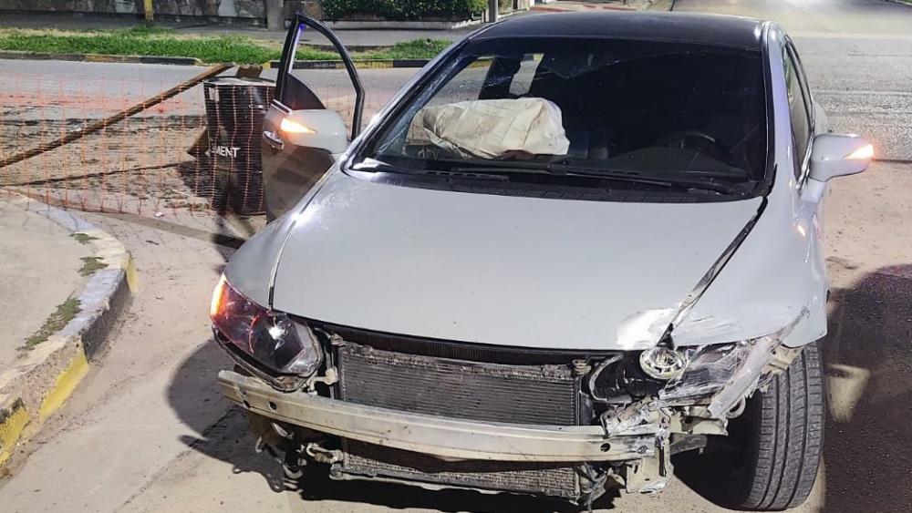 Joven elisense borracho al volante, colisionó varias veces: auto retenido