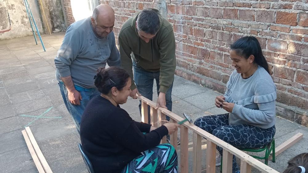 Desde este año, las designaciones en la modalidad jóvenes y adultos serán por concurso