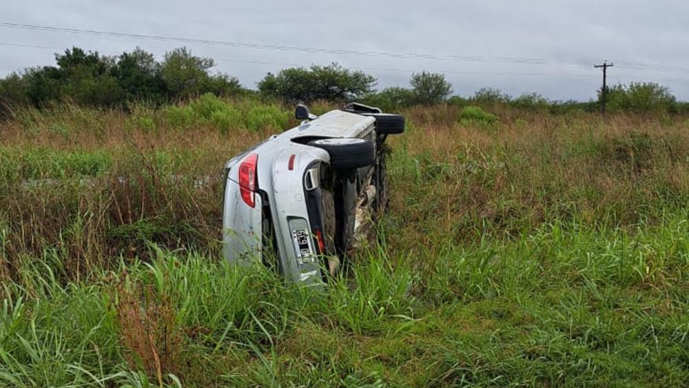 Un hombre de General Campos perdió el control de su auto y volcó en la Ruta 18