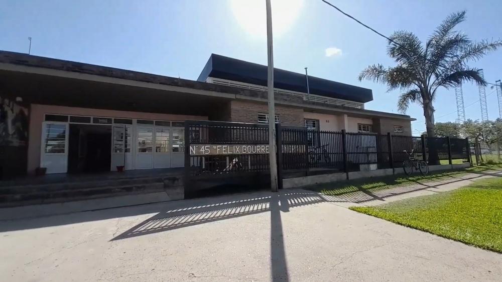 Organizan una jornada de limpieza y reparaciones de la Escuela Técnica