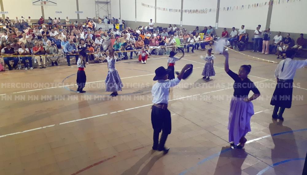 A pesar de las reprogramaciones, la gente le dio el sí al Festival de la parroquia