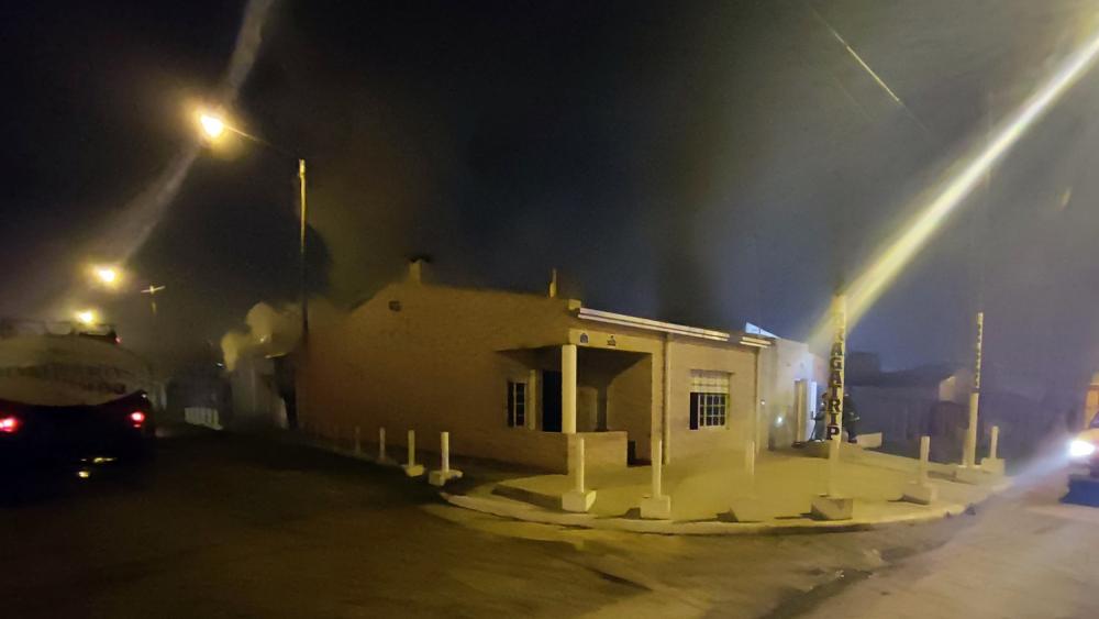 Se produjo un incendio en una vivienda por un anafe encendido