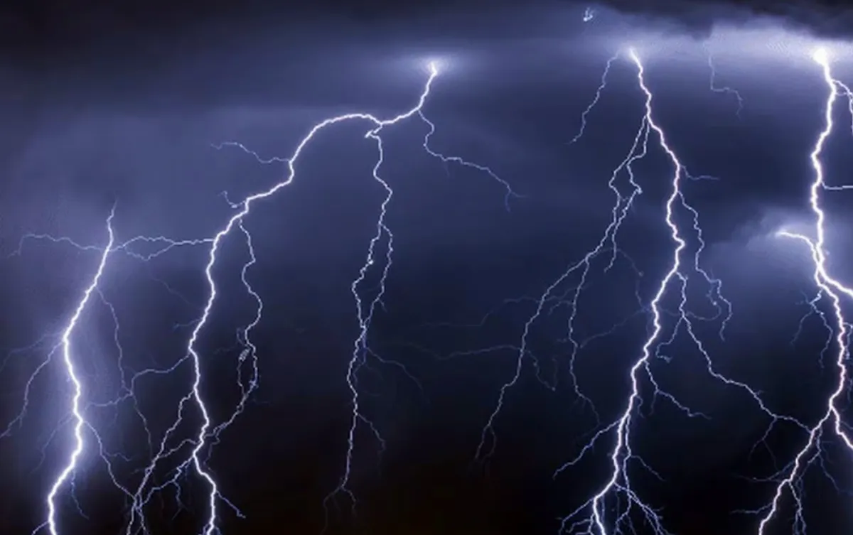 Activan un alerta por tormentas para este lunes por la mañana
