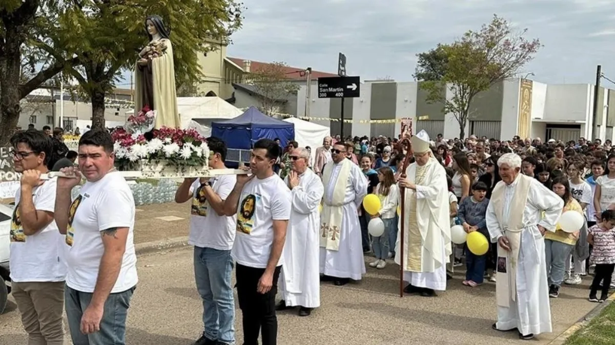 Comenzó la Novena Patronal en honor a Santa Teresita