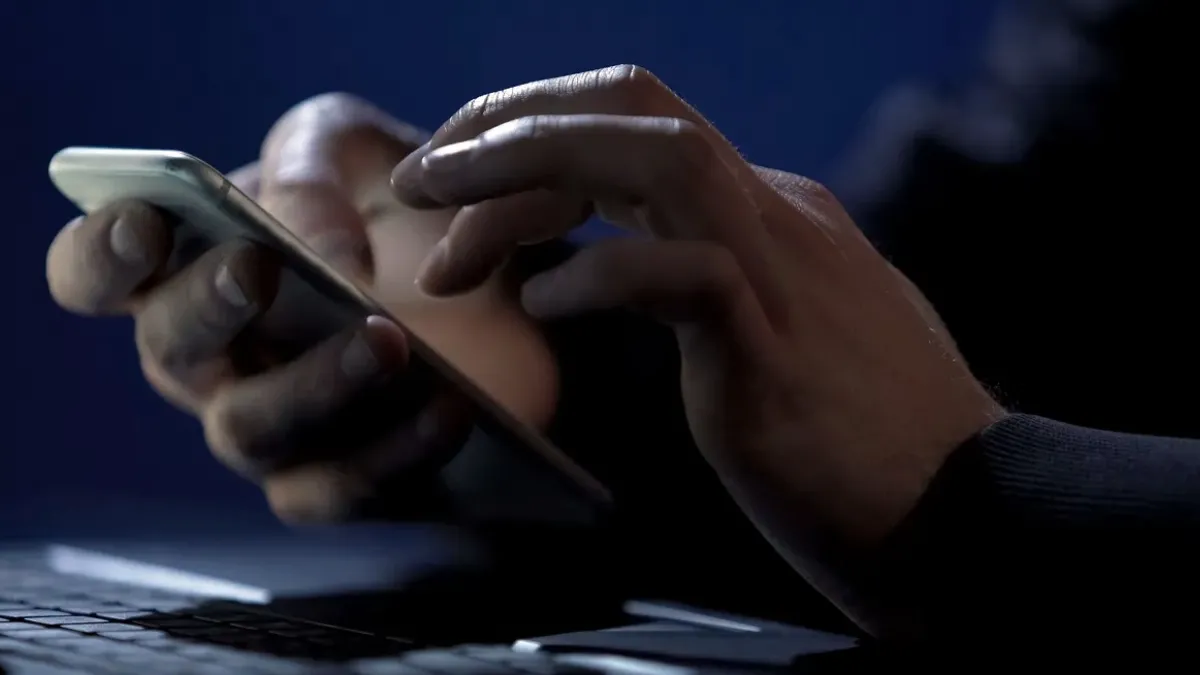 La Policía advierte sobre una nueva estafa virtual: "El mensaje equivocado"