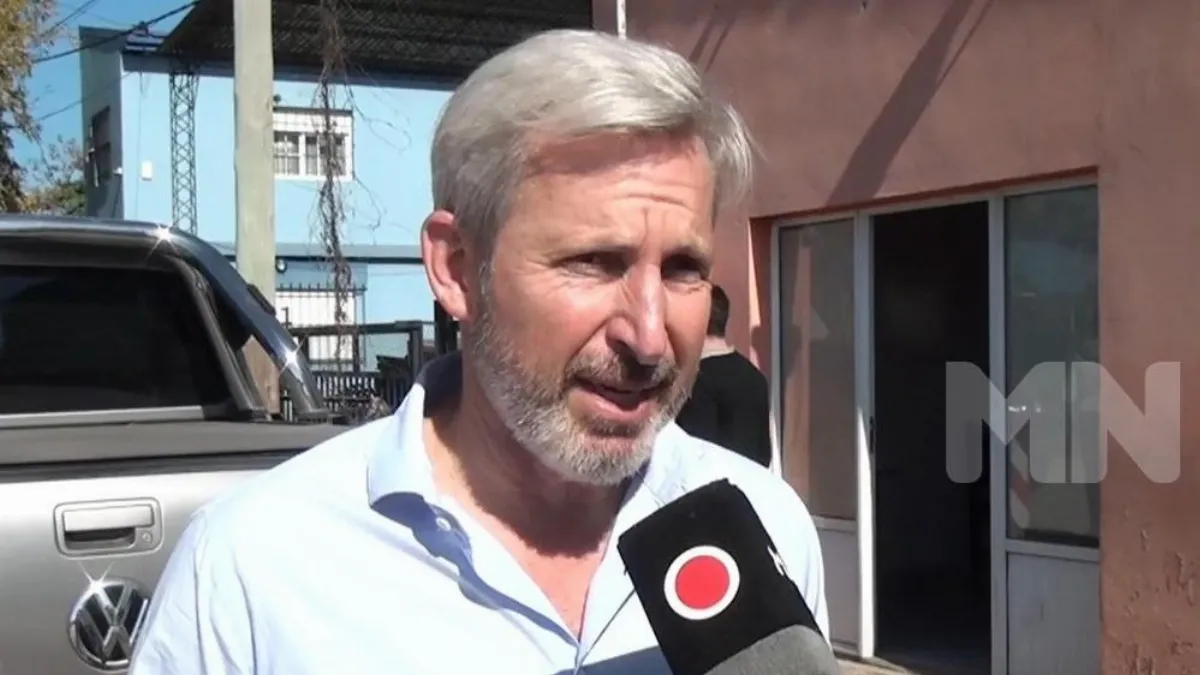 "Han dejado después de 20 años todas las rutas destruidas y ahora se quejan del estado de las rutas", embistió Frigerio