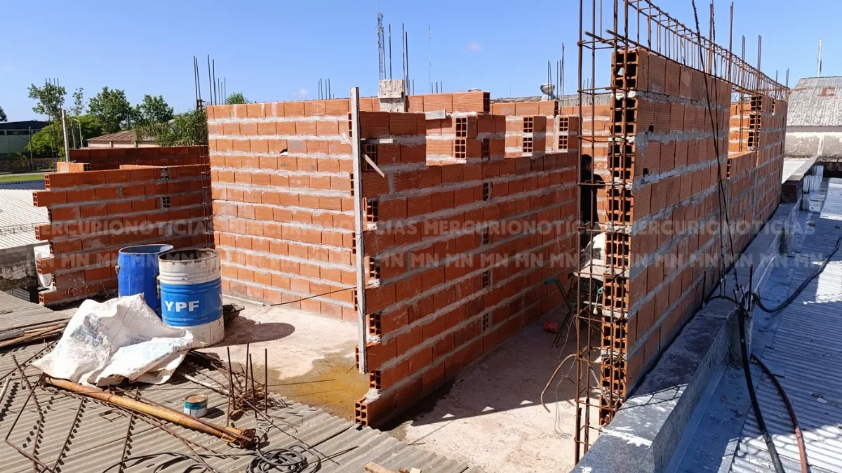 Bomberos Voluntarios de San Salvador avanzan en la ampliación de sus instalaciones para mejorar el servicio