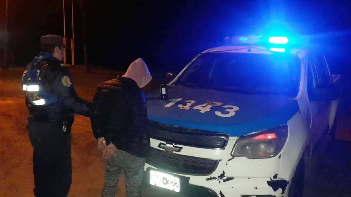 Detuvieron a un hombre con sustancias ilícitas en un control vehicular