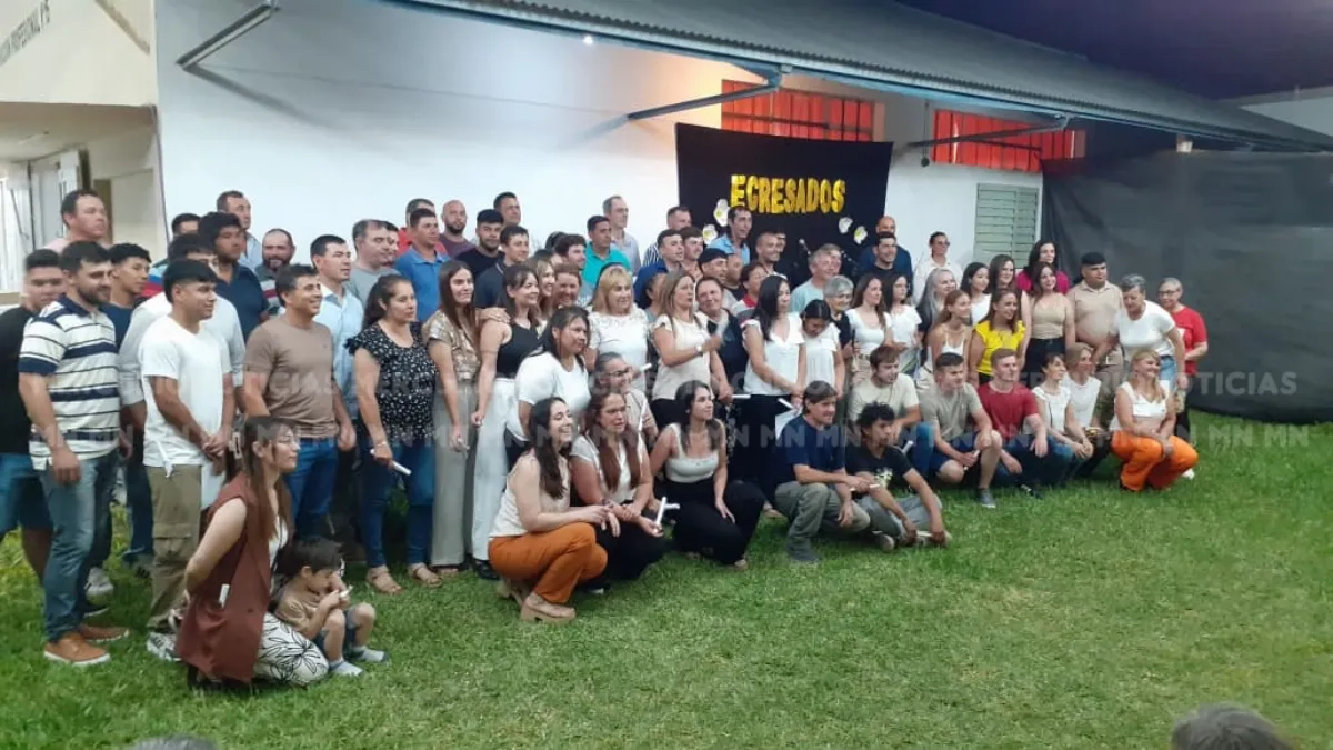El CFP 15 de General Campos celebró el cierre de trayectos formativos con 79 egresados