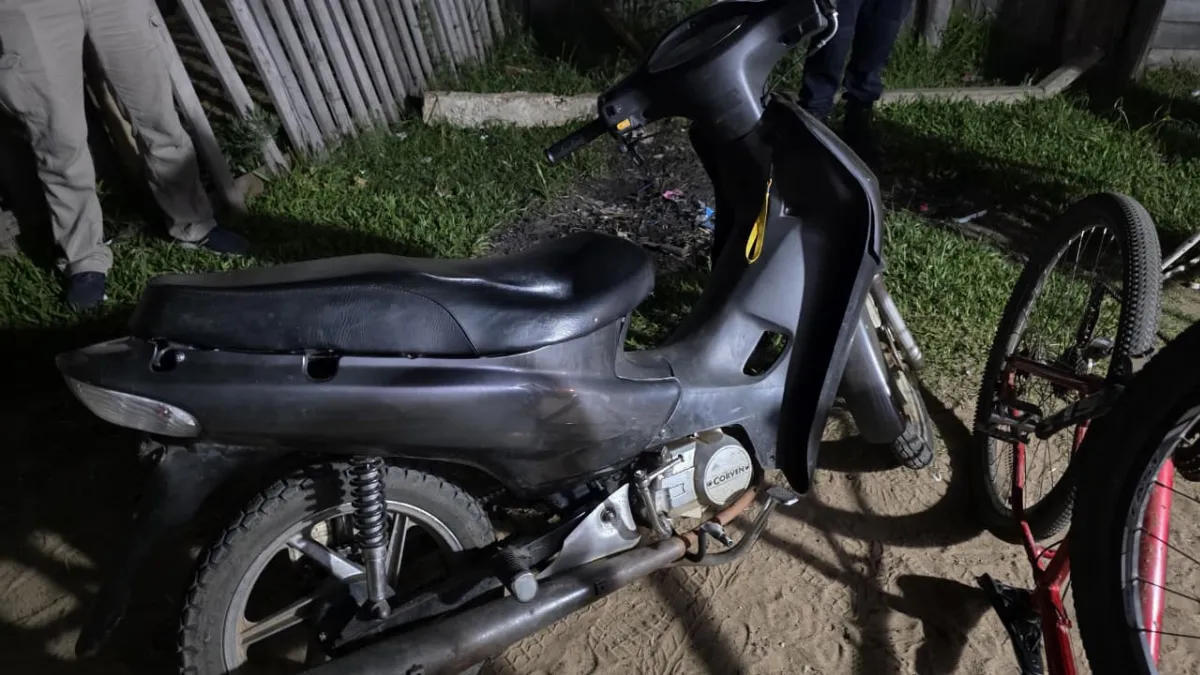 Operativo policial por picadas: secuestro de armas, drogas y motocicletas con cuatro detenidos