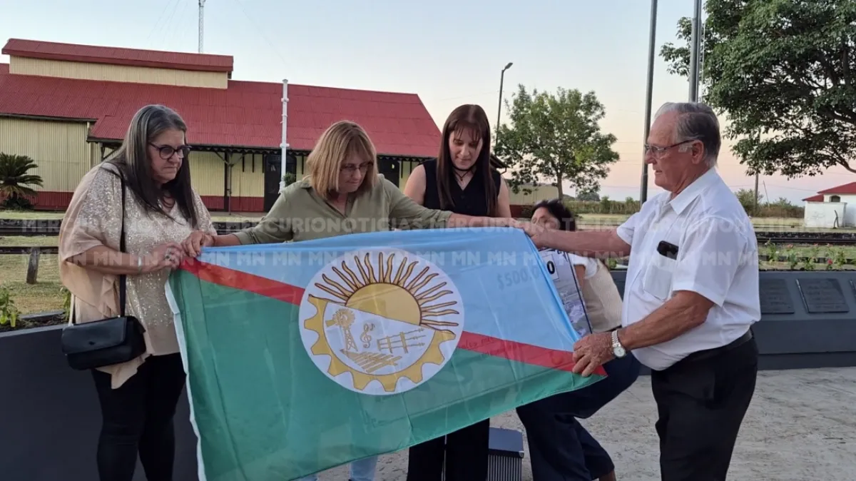 La palabra de las autoridades comunales tras la polémica por la bandera elegida