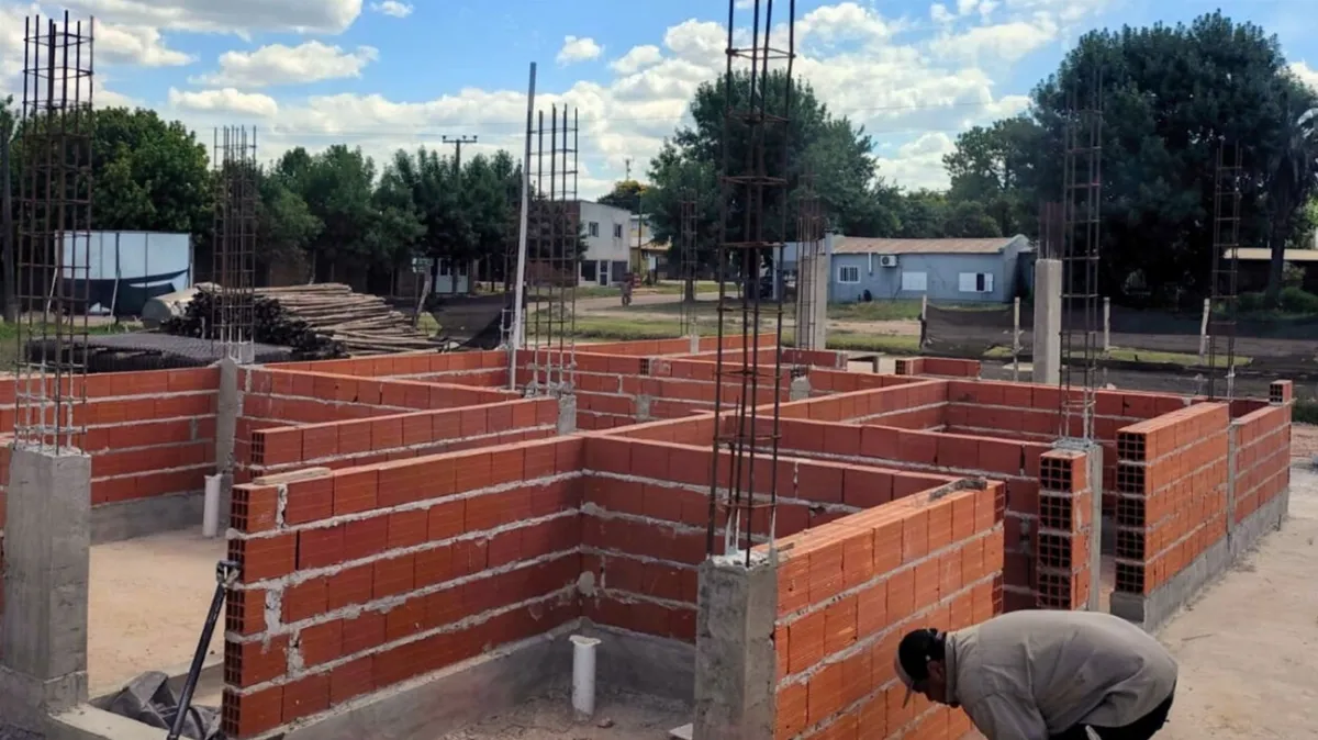 Avanza la construcción del nuevo edificio para la escuela secundaria de Ubajay
