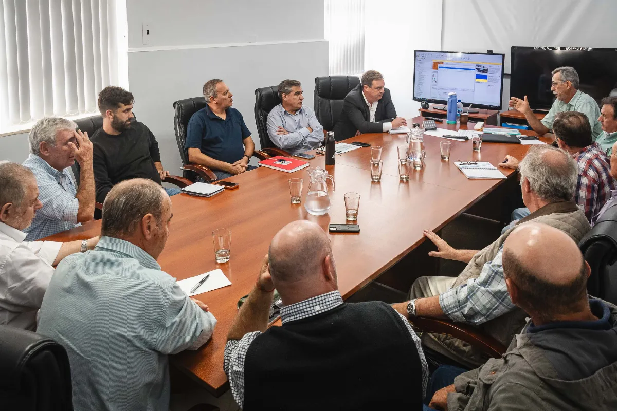 El gobierno y ruralistas acuerdan acciones conjuntas para mejorar caminos de la producción