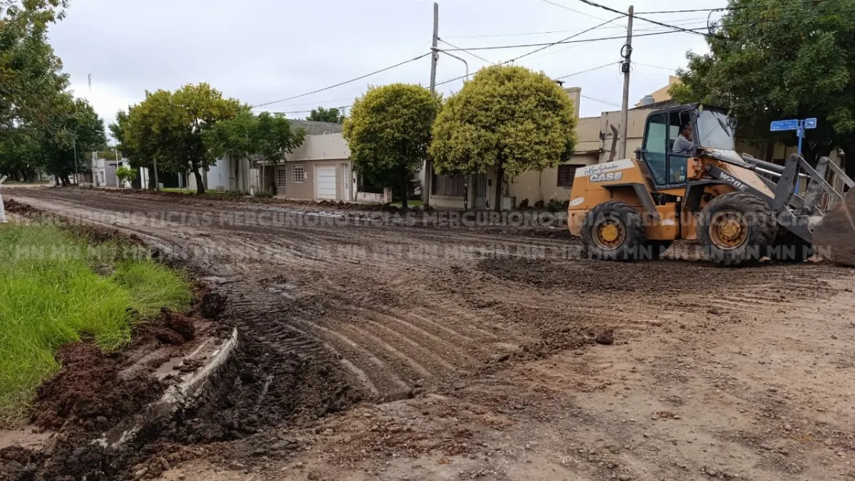 Comenzaron las primeras tareas para pavimentar una cuadra por calle Belgrano