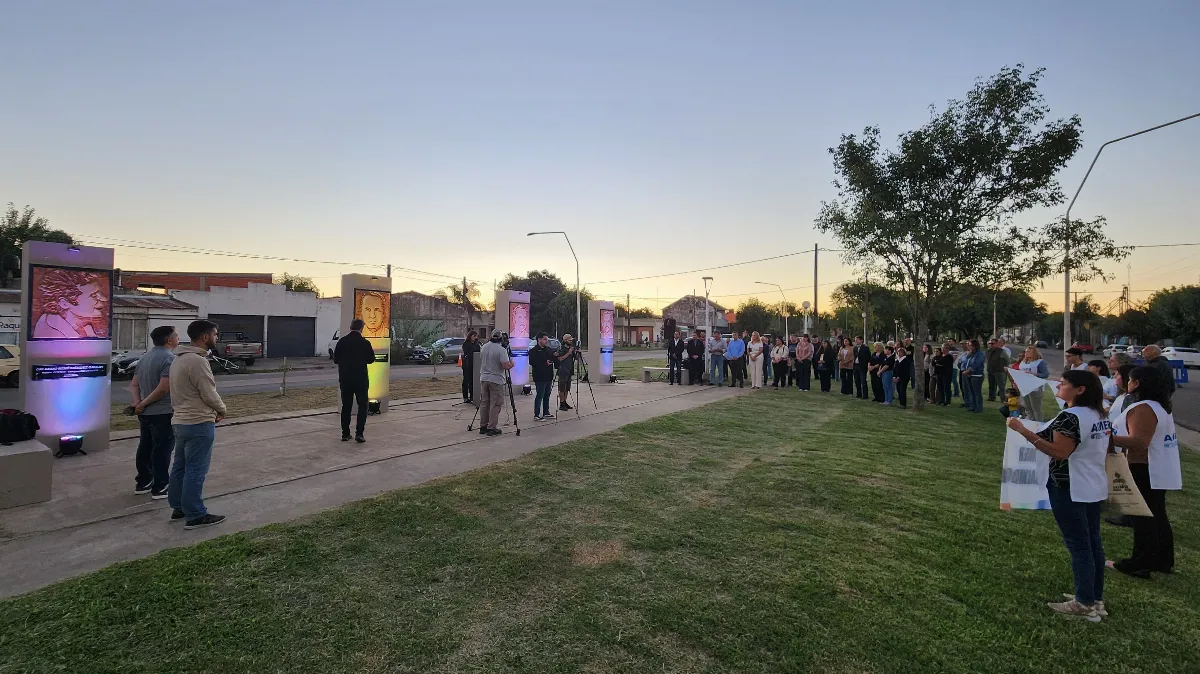 Acto por el 24M reunió a autoridades y vecinos en la Plazoleta de la Memoria