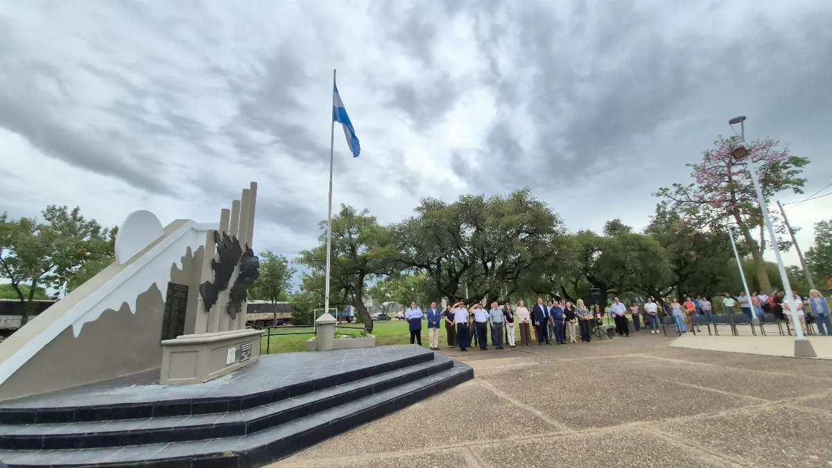 San Salvador rindió homenaje a los Veteranos y Caídos en Malvinas en un emotivo acto