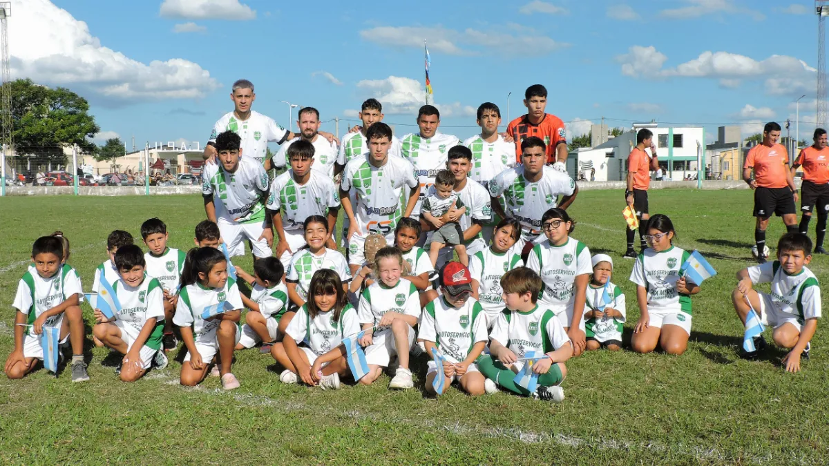 Progreso goleó de local y Ferro cayó de visitante en el inicio del Torneo Apertura Progreso goleó de local y Ferro cayó de visitante en el inicio del Torneo Apertura