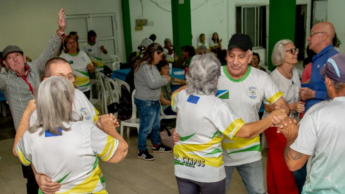 Los adultos mayores disfrutaron de una jornada recreativa