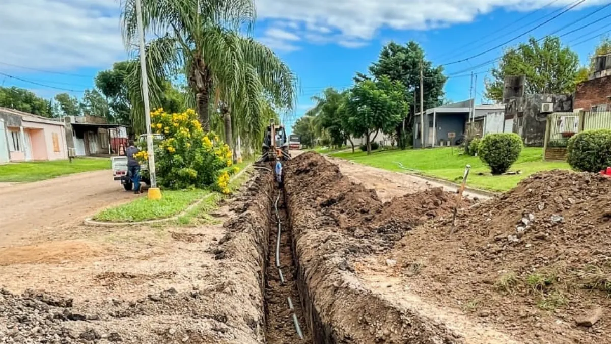 Realizan recambio de cañería para mejorar el servicio de agua en avenida Entre Ríos