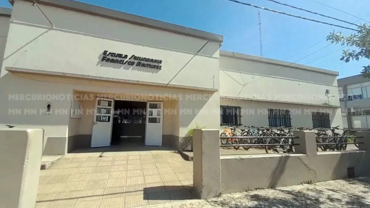 "Tiroteo": aparecieron dos inscripciones en el Colegio Francisco Ramírez