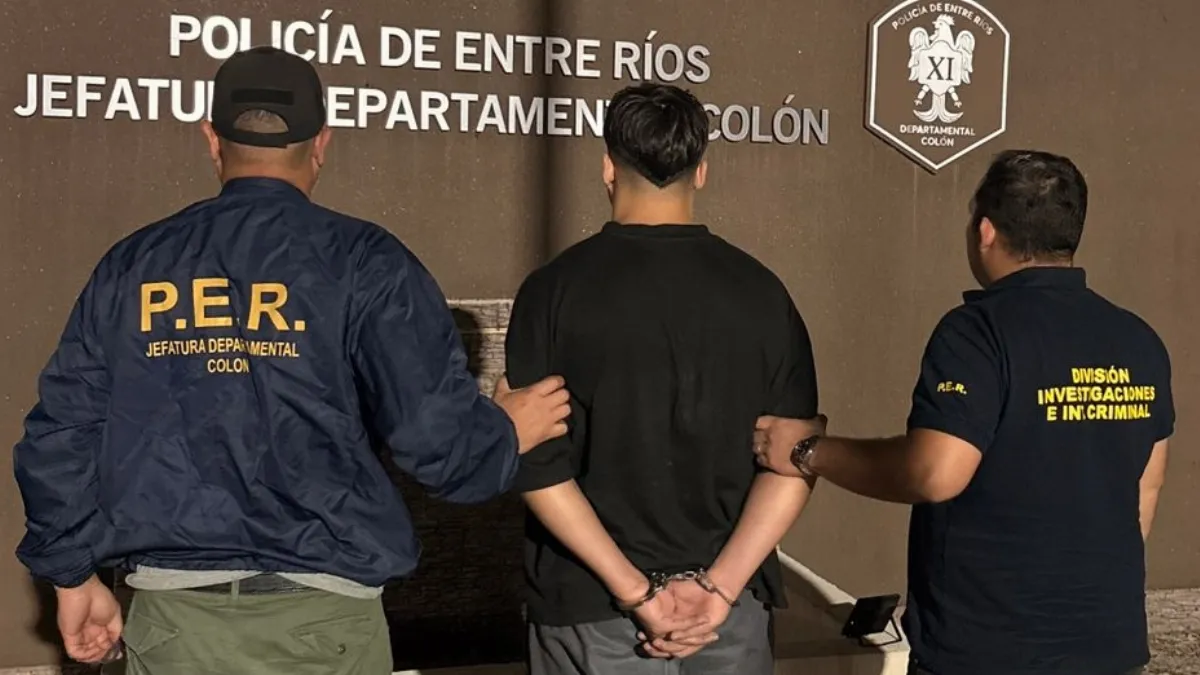 Detienen a un joven acusado de realizar estafas con comprobantes falsos en comercios