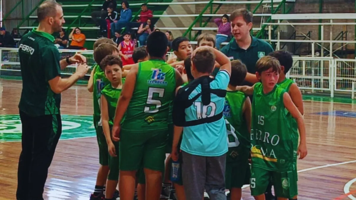 Ferro hizo su debut en la Liga Provincial U11 de local