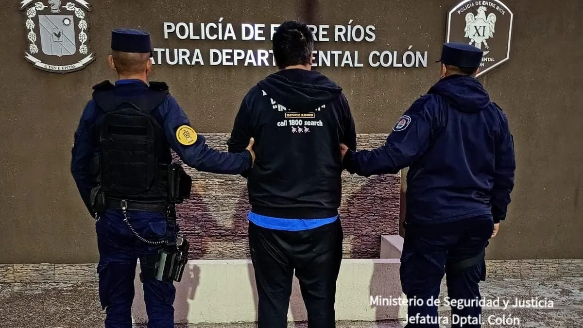 Colón: intentó sustraer whisky de un supermercado y terminó detenido