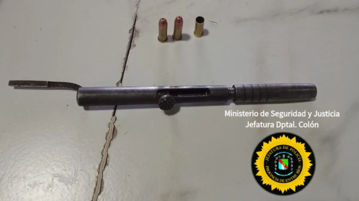 Amenazó a un vecino, efectuó un disparo y le secuestraron el arma de fabricación casera