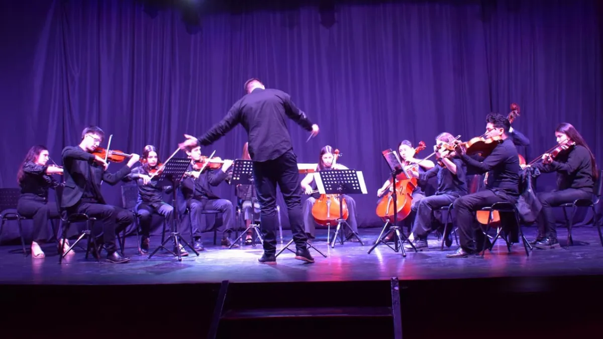 Ovación para la Camerata de Cuerdas de San Salvador en el Centro Cultural de Chajarí