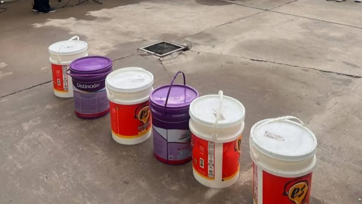 La Comuna de Arroyo Barú entregó pintura para mejorar el colegio secundario