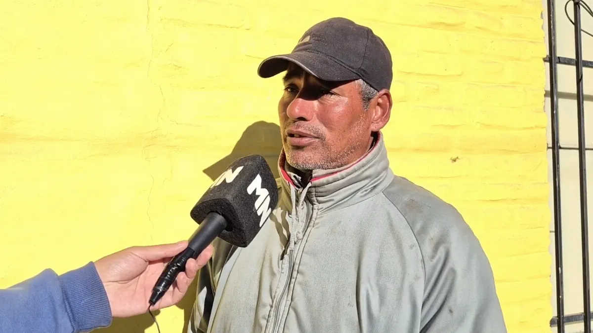 San Salvador: hace 15 días que vive en la Terminal y duerme en una camioneta abandonada