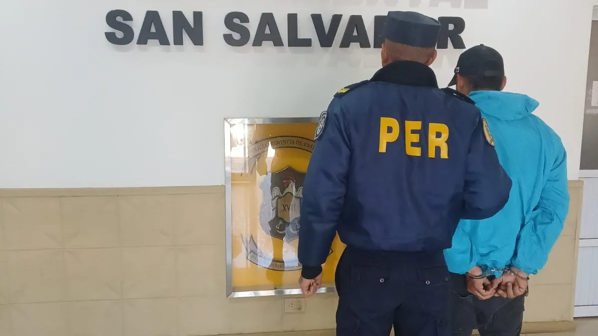 Fue visto junto a una mujer pese a tener restricciones y terminó detenido