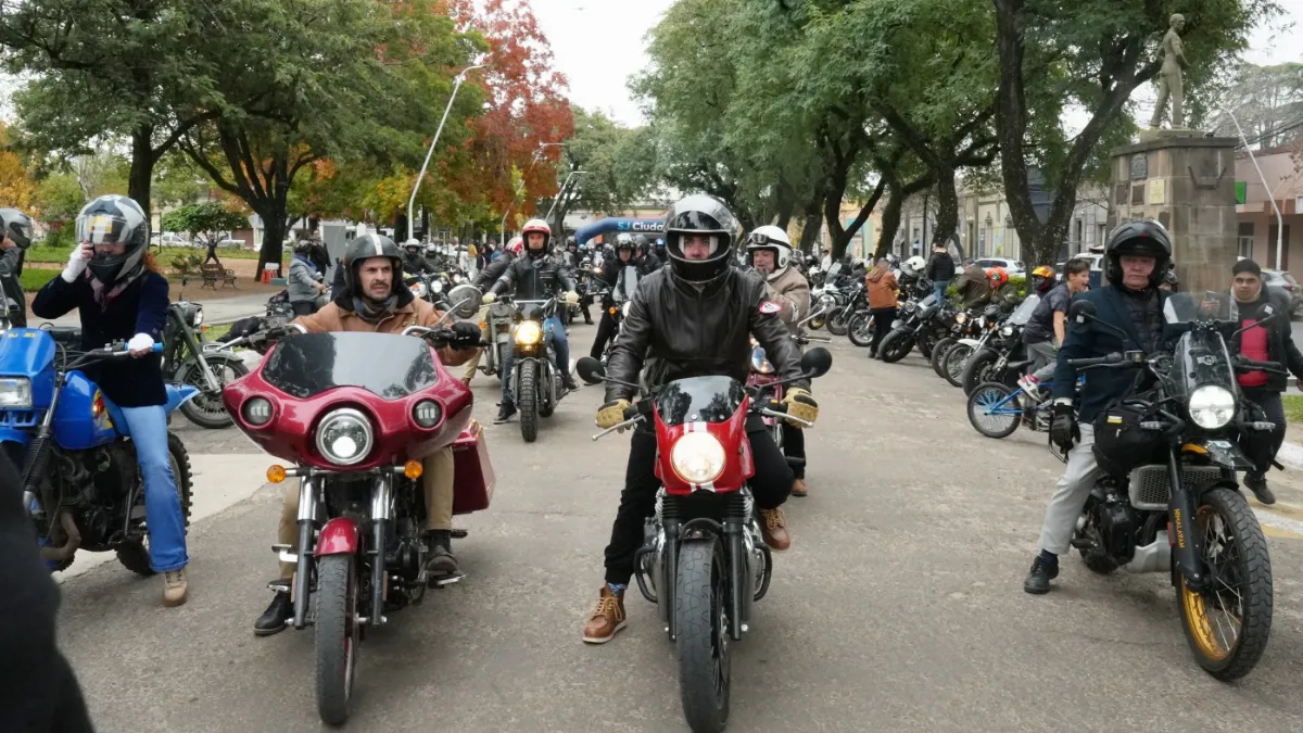 El Distinguished Gentleman’s Ride reunió motos vintage y concientización en San José
