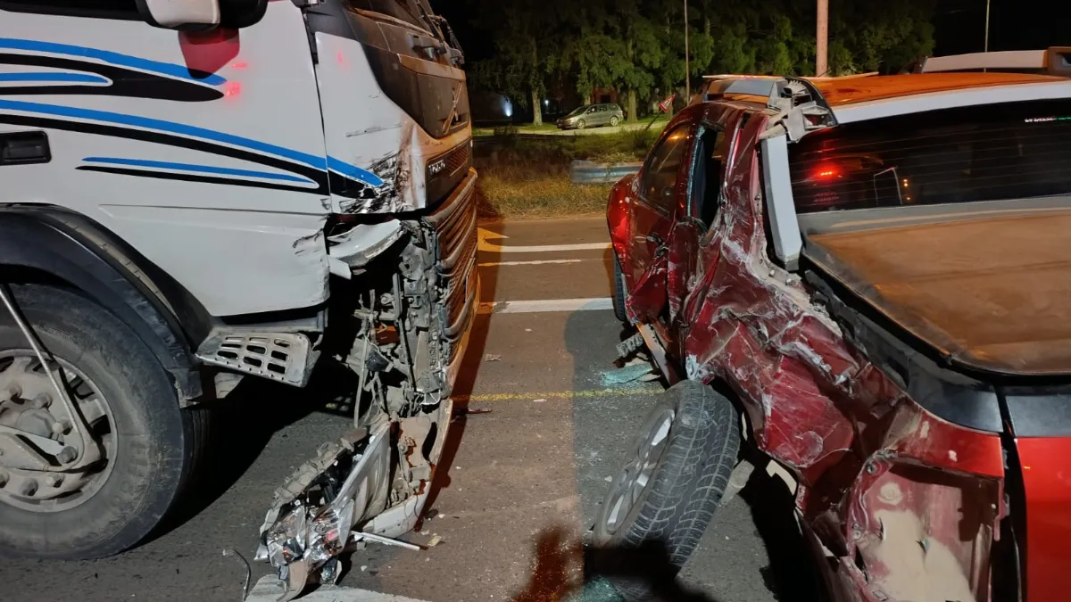 Una familia fue hospitalizada tras un siniestro vial en cercanías de Carbó
