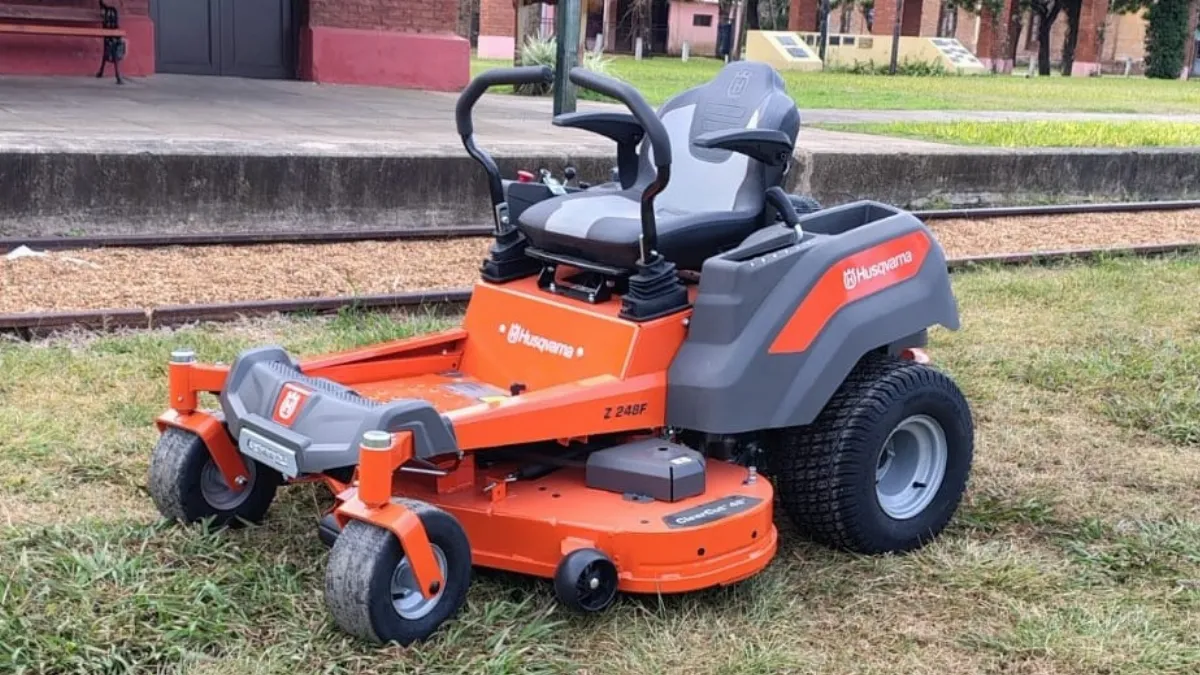 Arroyo Barú incorporó un tractor desmalezador de última generación