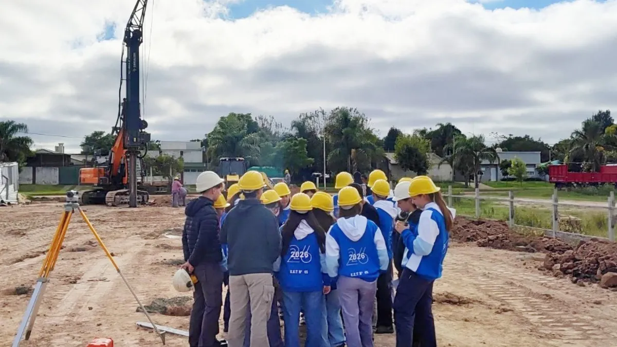 Estudiantes de la Escuela Técnica visitaron la obra del nuevo edificio escolar en construcción