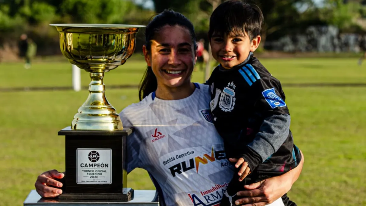 Priscila Amarillo, campeona y goleadora del Torneo Apertura de la Liga Paranaense