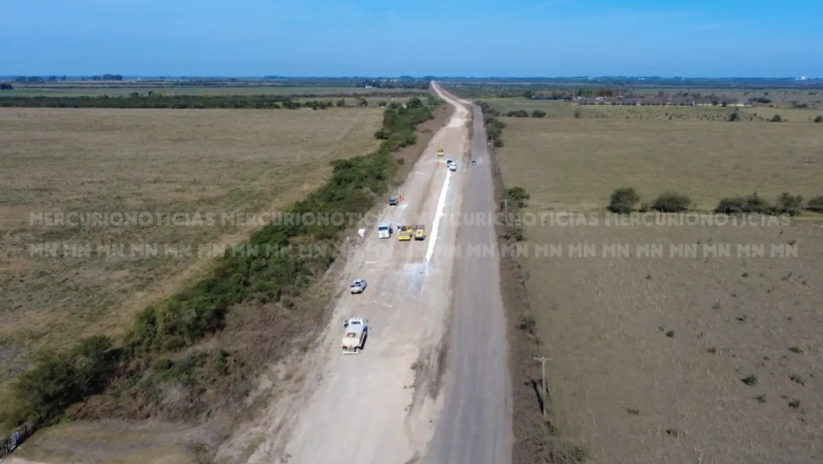 Reactivaron los trabajos en la ruta 20 y avanzan nuevas obras viales en la zona rural de Villaguay Reactivaron los trabajos en la ruta 20 y avanzan nuevas obras viales en la zona rural de Villaguay
