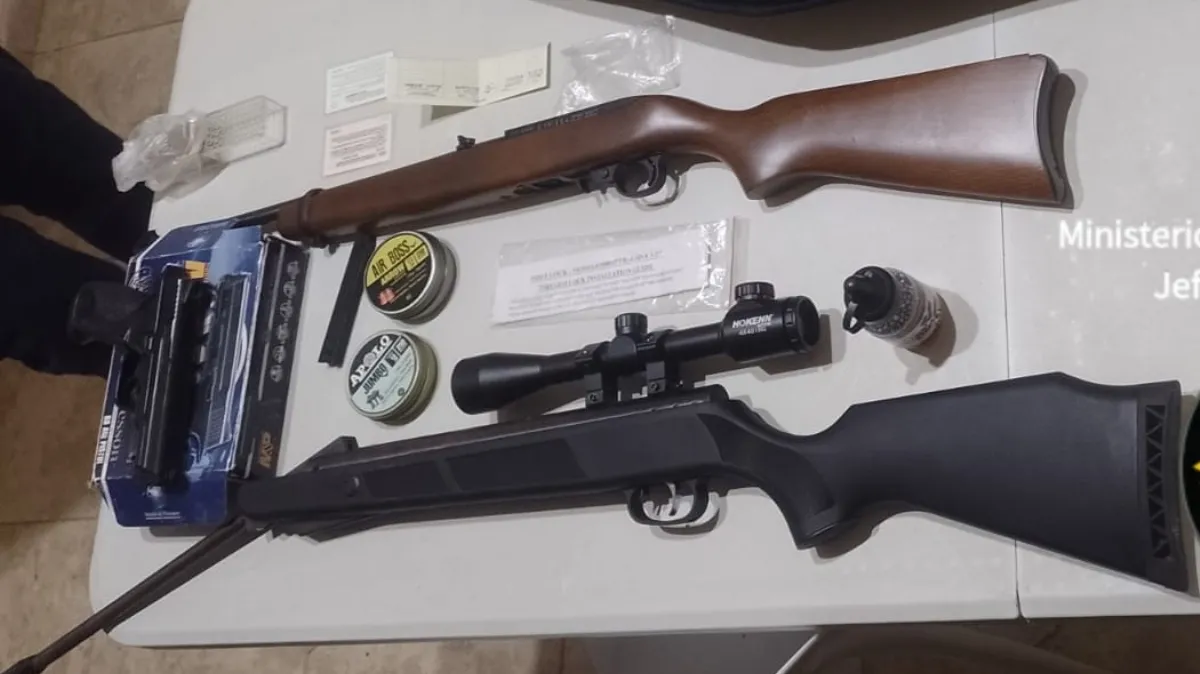 Investigan un caso de violencia de género y secuestran armas en una vivienda de Colón Investigan un caso de violencia de género y secuestran armas en una vivienda de Colón