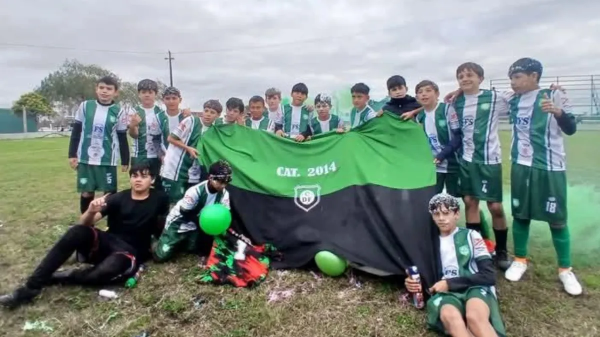 La categoría 2014 de Ferro se consagró campeón del Torneo Apertura