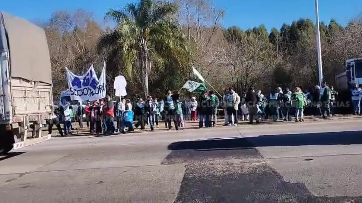 AGMER lleva adelante un paro de 24 horas y se moviliza junto a la Multisectorial en la ruta 14