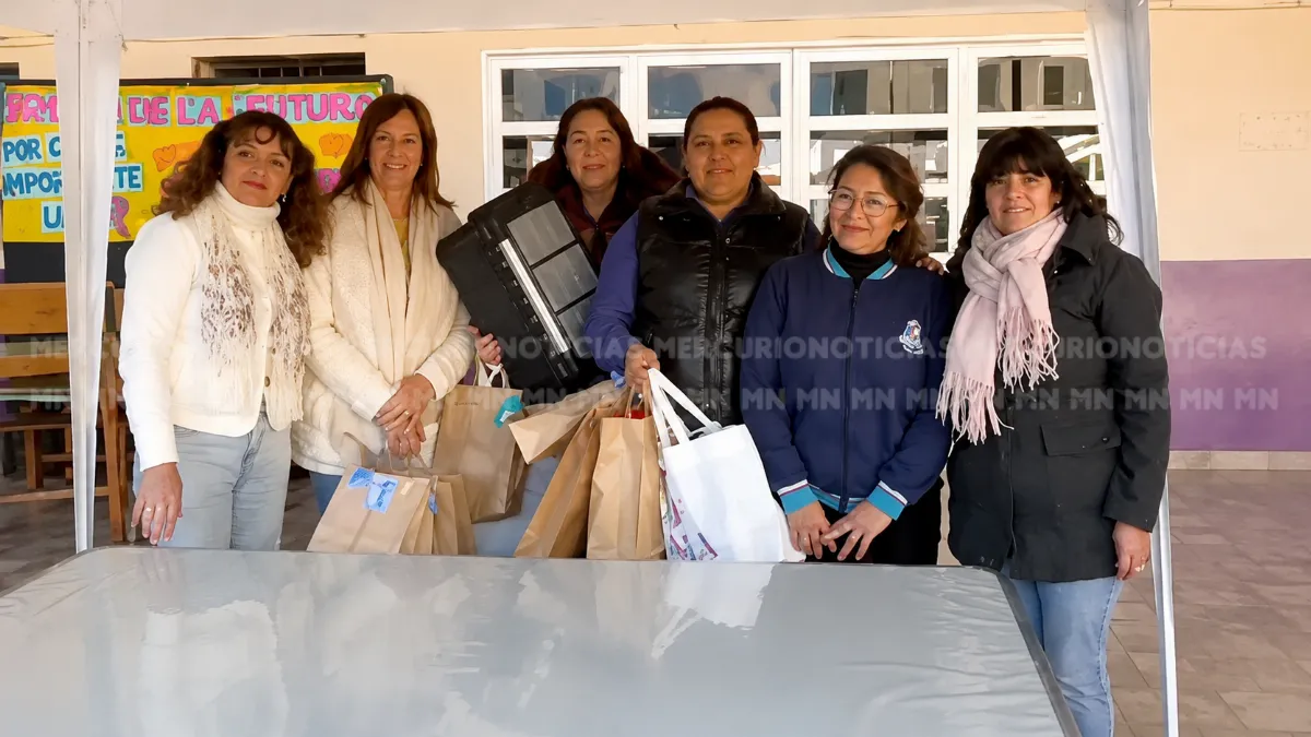 La cooperadora del Colegio premió a los ganadores de su bono contribución