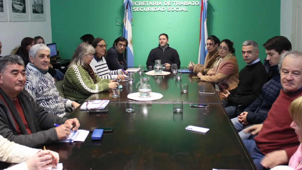 Docentes rechazaron la oferta salarial del Gobierno y la paritaria pasó a un cuarto intermedio